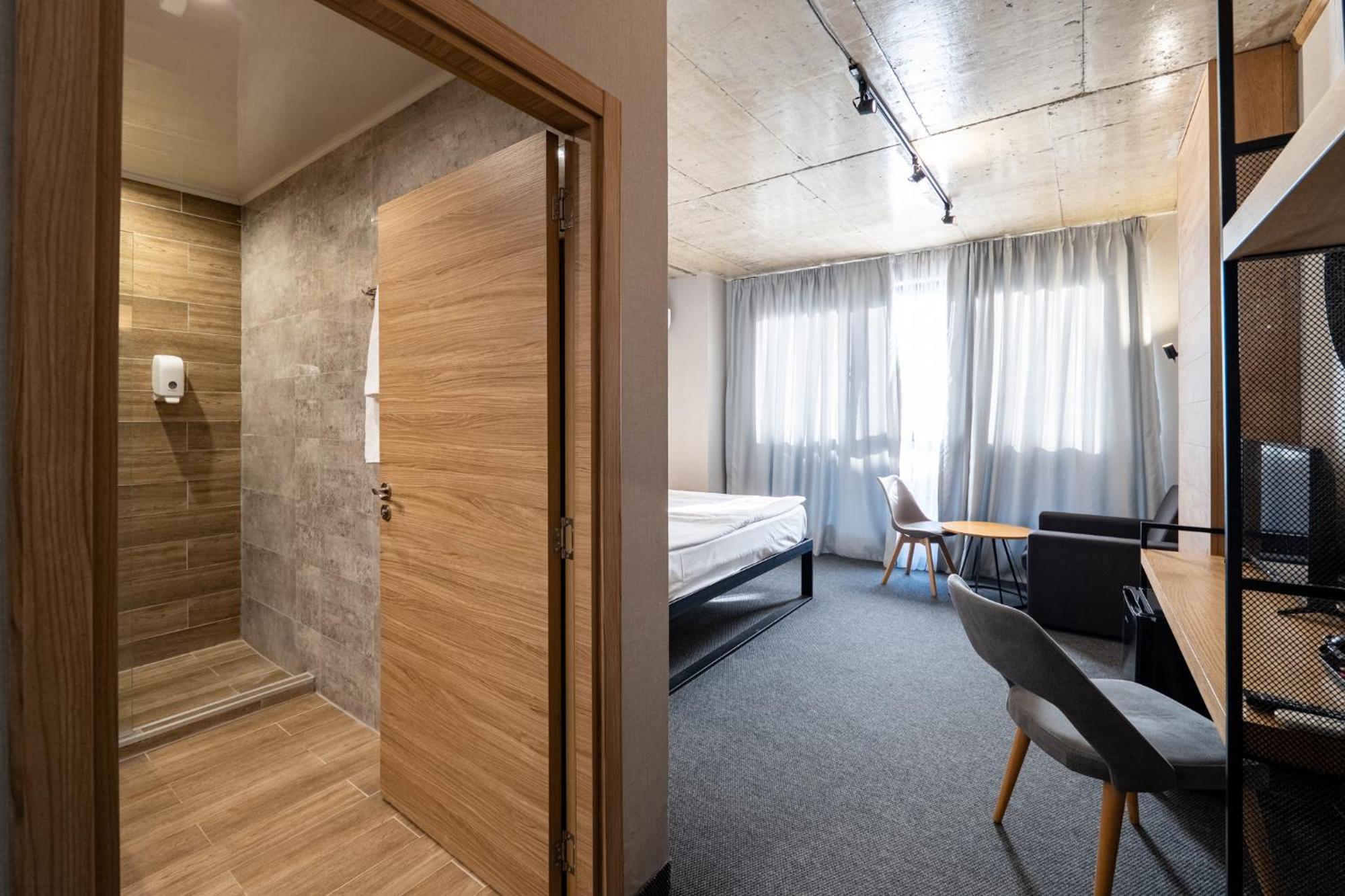Avenue Deluxe Hotel 3*