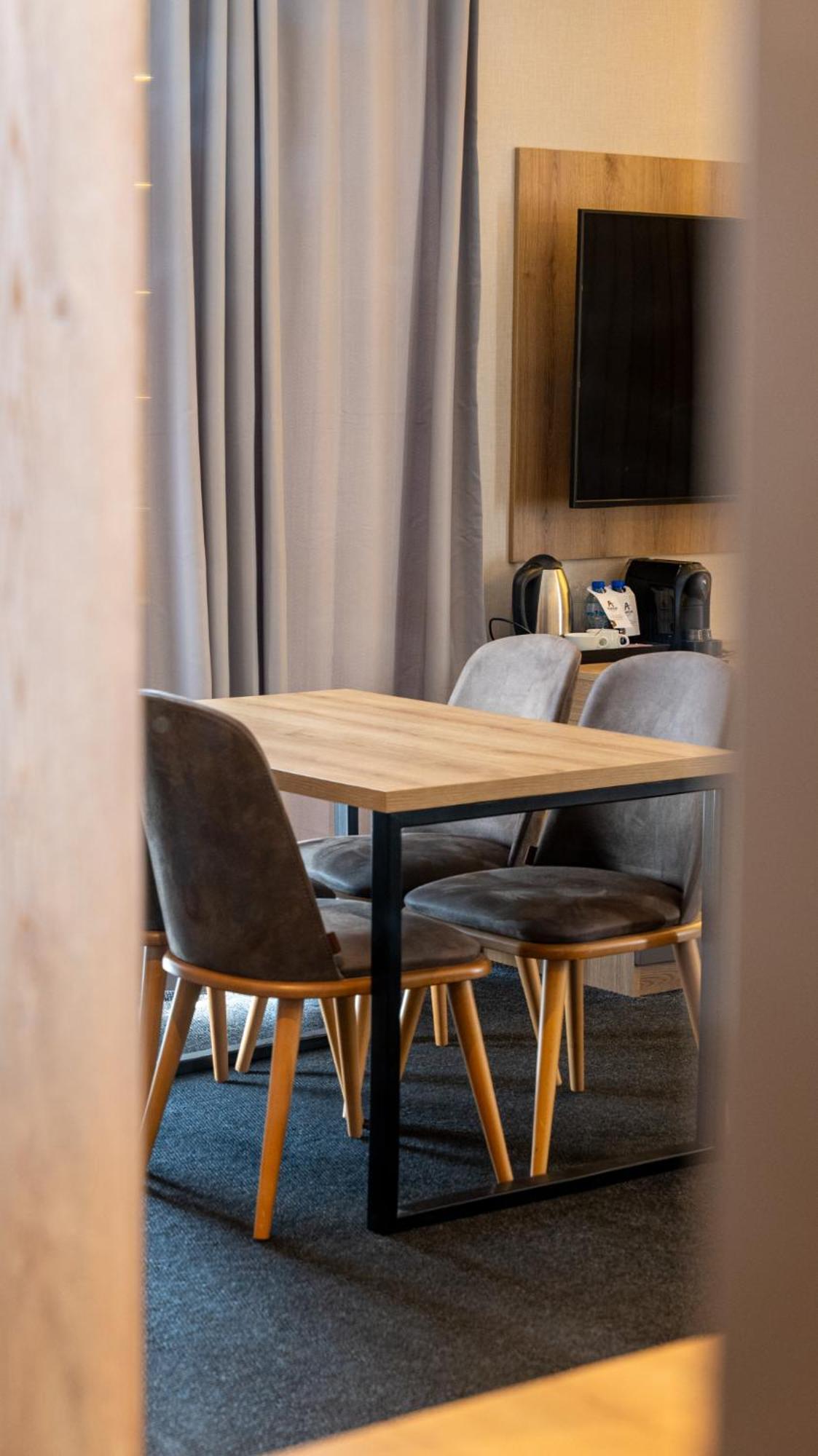 Avenue Deluxe 3*